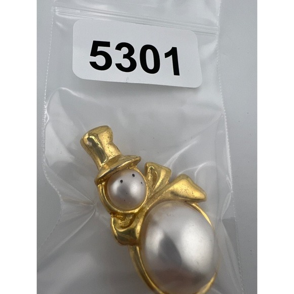 Vintage Snowman Faux Pearls Gold Hat‎ Ribbon Brooch Pin - Picture 5 of 5